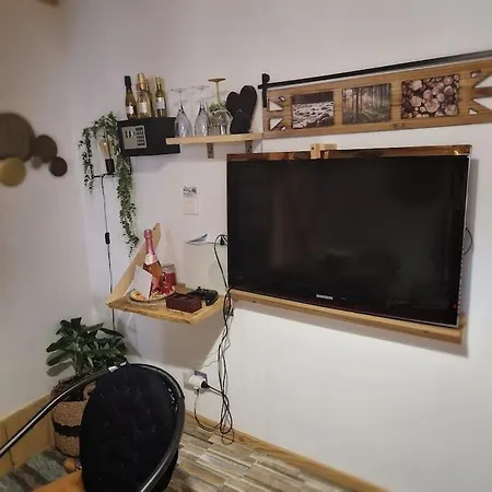 Petite Atypique Chez Sam Est Gael * Charix