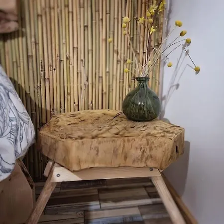 Petite Atypique Chez Sam Est Gael * Charix
